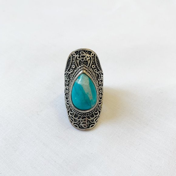 VINTAGE | BLUE STONE SILVER STATEMENT RING - Picture 1 of 4